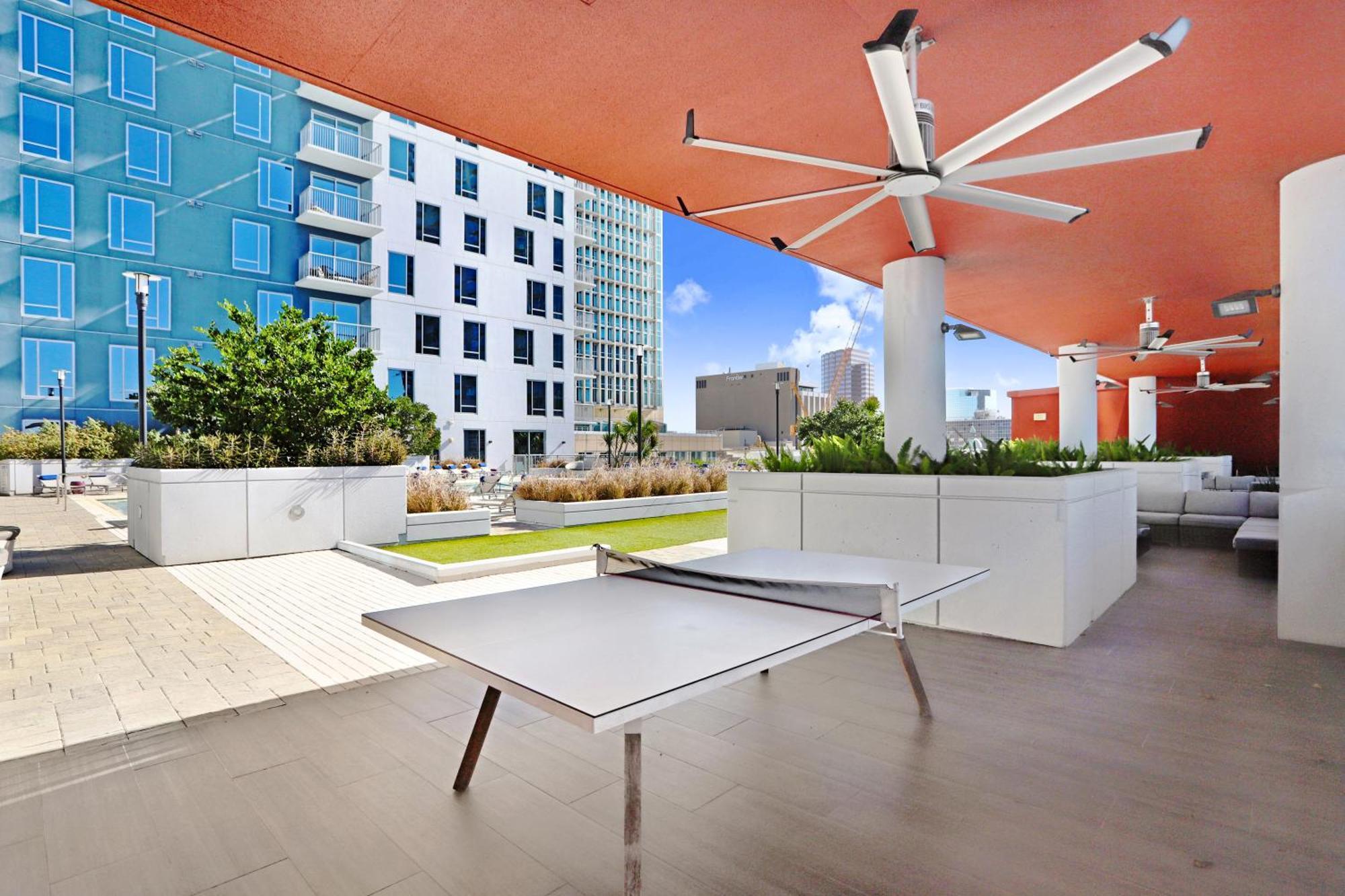 Downtown Tampa Gem 1-Bd W/Pool, Gym, & Sky Lounge Apartman Kültér fotó